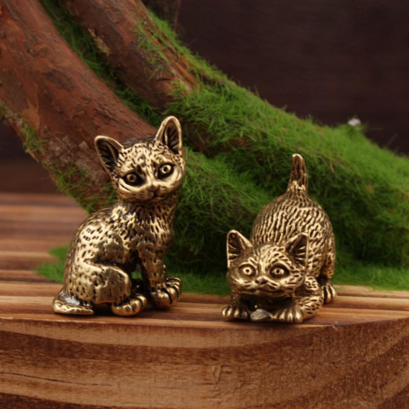 정교하게 새겨진 질감이 있는 작은 황동 고양이 조각상, - Vintage Collectibles Store 리뷰 및 가격